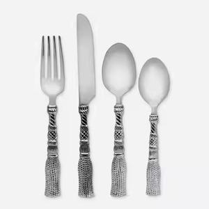 Juego de Cubiertos Modernos de Oro, Cuchara, Tenedor y Cuchillo de Metal Resistentes al Óxido, para Bodas y Eventos - Product Image 2