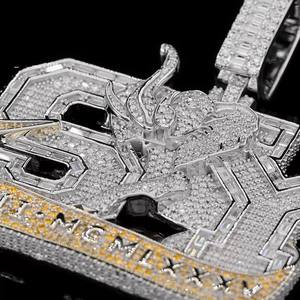 Colgante de Plata 925 Personalizado con Moissanita, Estilo Hiphop, Joyería para Raperos con Nombre - Product Image 1