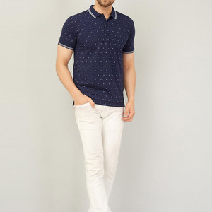 Polo de manga corta para hombre, azul marino, con logo personalizado impreso, ribete blanco y tela de algodón transpirable. - Product Image 2