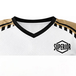 Uniforme de Fútbol Americano Personalizado con Diseño de Sublimación Completa, Tela de Secado Rápido y Ajuste Atlético Profesional - Product Image 3