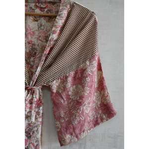 Kimono largo de seda con patchwork, hecho a mano, estilo bohemio, bata de novia, bata de lujo con estampado. - Product Image 4