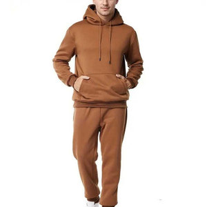 Survêtement pour homme, design moderne et élégant, tissu respirant, parfait pour l'entraînement, la course à pied et un style de vie actif quotidien. - Product Image 1
