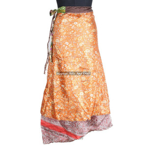 Nuevas faldas largas vintage de seda tipo sari, faldas mágicas reversibles de seda de 38 pulgadas de largo, falda tubo halter de la India. - Product Image 2