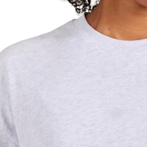 เสื้อยืดโอเวอร์ไซส์ทรงหลวม แขนสั้น คอกลม ผ้าเรียบ สำหรับผู้หญิง รับผลิตแบบ OEM ODM ขายส่งตามสั่ง - Product Image 2