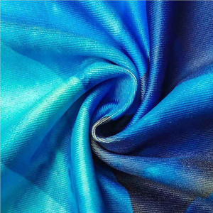 Camiseta de sublimación para hombre desarrollada con una estructura flexible que favorece el movimiento y la comodidad. - Product Image 6