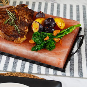 Vente en gros de blocs de sel de l'Himalaya naturel raffiné, en forme de briques rondes, pour la cuisson et la grillade, qualité supérieure, avec plateau. - Product Image 6