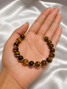 Pulsera de Cuentas de Ojo de Tigre, Piedra Natural, Joyería Hecha a Mano con Piedras Preciosas, Envuelta en Alambre de Cobre, Pulsera de Cristal Curativo, Estilo Lujoso - Product Image 1