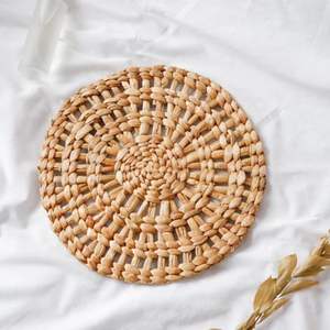 High Quality Handwoven Water Hyacinth <b>Seagrass</b> <b>Placemats</b> Durable & Eco-Friendly Table Mats Made In Vietnam For Kitchenware - Product Image 4