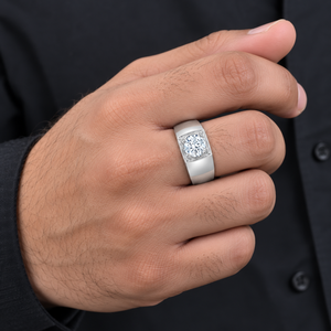 Bague de fiançailles en argent sterling 925 avec diamant rond brillant serti à griffes, bijoux faits main sur mesure pour homme - Product Image 4