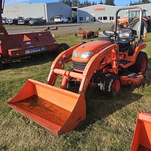 Tracteur agricole Kubota BX2360 conçu pour le travail de précision, offrant une forte traction, une stabilité accrue et des résultats fiables. - Product Image 1
