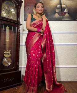 Traditional Indian Silk Saree Women Red With Gold Zari Border Banarasi Style Wedding Wear <b>Floor</b> Length Regular Fit - Product Image 2