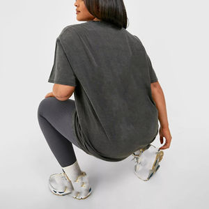 T-shirt d'été pour femme de haute qualité, 220 g/m², coupe oversize à épaules tombantes, col rond, 100 % coton, avec logo brodé personnalisé - Product Image 5