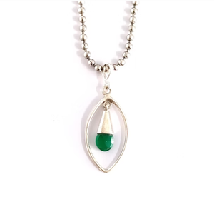 Colgante Moderno de Plata de Ley 925 con Ónix Verde Facetado Redondo de Marco Abierto Único, Joyería a Precio Mayorista - Product Image 3