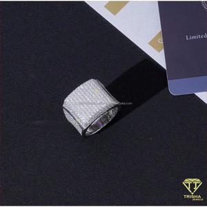 Anillo de Hombre de Plata 925 Premium con Diamante Cultivado en Laboratorio, Diseño Cuadrado de Lujo, para Marcas de Joyería al por Mayor y Proveedores Minoristas - Product Image 5