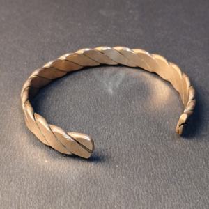 Spiral Twist Copper Bangle - Antique Finish Pure Copper <b>Healing</b> <b>Bracelet</b> - Bio-Energy Therapy Cuff for Joint Pain Relief - Product Image 4
