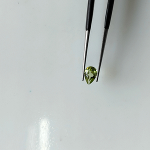 Péridot naturel 6x4MM, coupe poire, pierres précieuses de qualité supérieure pour la fabrication de bijoux - Product Image 3