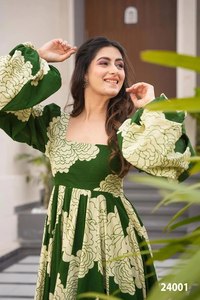 Robe Anarkali imprimée verte pour femme, longueur ras du sol, style traditionnel indien et pakistanais, en coton, décontractée, coupe ample - Product Image 2