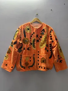 Elegante Chaqueta de Terciopelo Naranja con Bordado Floral Suzani, Patrón Hecho a Mano, Estilo Boho, Manga Larga, Cuello Redondo, Ropa de Abrigo Otoñal para Mujer - Product Image 3