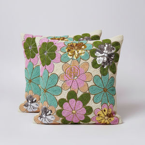 Funda de Almohada Decorativa Hecha a Mano con Cuentas de Turquesa Rosa y Bordado Floral, 100% Poliéster, para Hotel, Venta al por Mayor de Fábrica - Product Image 1