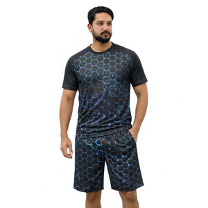 Ensemble coordonné d'été pour homme : chemise à manches courtes et short assorti, taille personnalisée, design décontracté, idéal pour les voyages, la plage, les stations balnéaires et les loisirs du week-end - Product Image 1