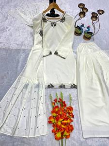 Elegante Conjunto de Kurti y Palazzo de Seda con Dupatta – Traje Salwar Étnico Minimalista Bordado para Fiesta para Mujer - Product Image 3