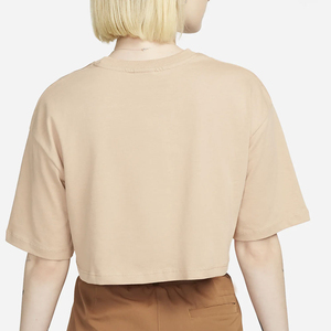 T-shirt court pour femme, vêtement urbain léger, conçu pour un confort quotidien et un style tendance. - Product Image 3
