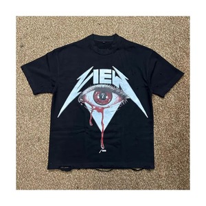 เสื้อยืดคอกลมแขนสั้นสีขาวสำหรับผู้ชาย รุ่น Rich Collective ผ้าฝ้าย 100% ระบายอากาศได้ดี ทรงปกติ สวมใส่สบาย พิมพ์ลายโลโก้ด้านหน้า - Product Image 1