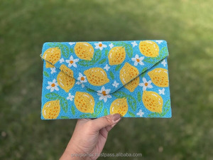 Lujo hecho a mano perla con cuentas diseño de fresa bolso de mano de noche fiesta de boda personalizado moda Crossbody diseñador elegante - Product Image 6