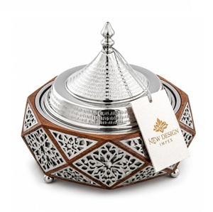 Casserole isotherme à double paroi en bois et acier inoxydable, finition noyer, style arabe, pour service de plats chauds, fournisseur de casseroles - Product Image 1