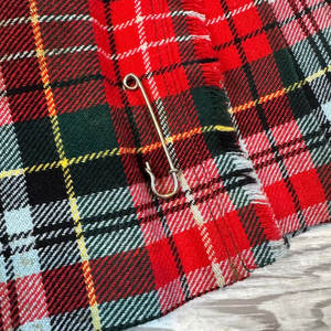 Mini-jupe Kilt en laine à motif Tartan Royal Stewart rouge pour femme, vente en gros, OEM ODM 2026 - Product Image 4