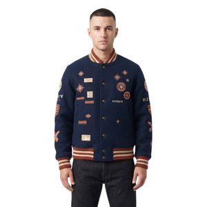 Veste universitaire personnalisée en laine bordeaux pour homme, style baseball, avec patchs en chenille, streetwear - Product Image 4