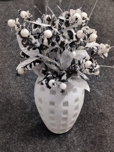Customized Luxury <b>Unique</b> Hot-Selling White Matte Fancy High-Quality Handmade Decorative Centerpiece Flower <b>Vase</b> for Home Decor - Product Image 4