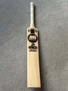 Bate de críquet MB Malik UMZ Black Dragon Edition de madera de sauce inglés, ligero, duradero, usado y recomendado por Sameer Minhas - Product Image 3