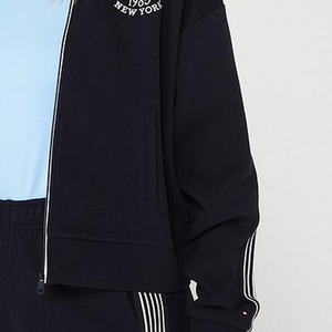 Unisex <b>Black</b> <b>Fleece</b> Bomber <b>Jacket</b> With Embroidery Logo Zipper Closure Sporty Style Spring Wear - Product Image 2