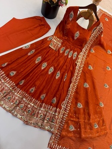 Costume Anarkali traditionnel orange tendance pour femmes avec broderie de paon, coupe ample, pour mariage et soirées - Product Image 5