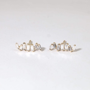 Boucles d'oreilles clous en diamant de laboratoire taille baguette 14K 18K en or jaune massif 0,31 ct couleur E clarté VVS pour femme - Lot de 14 paires - Product Image 3