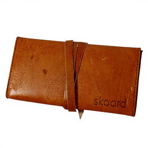 Estuche para Lápices de Cuero Hecho a Mano de Alta Calidad, Personalizable, Estilo Mensajero, Bolsa para Material Escolar - Product Image 1
