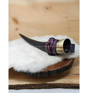 Cuerno de buey hecho a mano Ale Horn Durable Viking Barware para restaurantes, tabernas y coleccionistas - Product Image 1