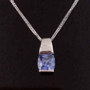 Collar minimalista de tanzanita, colgante de plata, regalo de aniversario o cumpleaños para mujer, joyería con piedras preciosas - Product Image 1