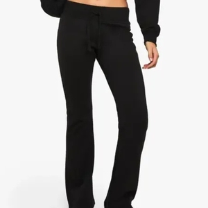 Ensemble de survêtement 3 pièces personnalisable en polyester pour femme, idéal pour l'entraînement et la course, motif uni, haut de sport hiver, vente en gros - Product Image 5
