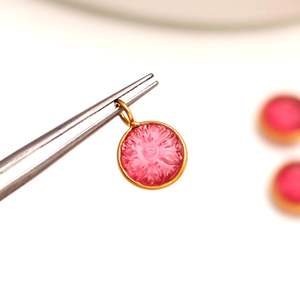 Colgante de flor de cuarzo turmalina rosa tallado a mano con piedra preciosa, plata de ley 925, amuleto de piedra de cuarzo turmalina para joyería - Product Image 4