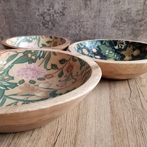 Tazón de madera natural de alta calidad hecho a mano, tazón para ensalada de nogal tallado y personalizado, para el hogar, de NS Overseas - Product Image 4