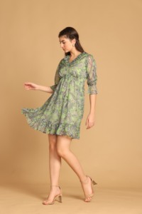 Vestido Moderno con Estampado Verde, Vestido Casual para Mujer, Ropa Cómoda para Uso Diario, Disponible al Mejor Precio - Product Image 2