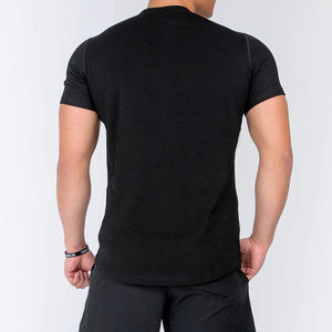 เสื้อยืดคอกลมแขนสั้นทรงเข้ารูปสีดำสำหรับผู้ชาย ผ้าถักเนื้อนุ่ม สีพื้น ระบายอากาศได้ดี ความยาวปกติ - Product Image 2