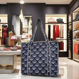 Sacs fourre-tout à fermeture éclair avec logo personnalisé pour femmes, sacs de shopping réutilisables à la mode avec poignée pour usage professionnel - Product Image 3