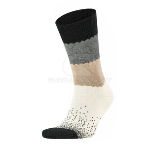 Chaussettes en tissu tricoté 100 % coton de qualité supérieure fabriquées au Pakistan, respirantes, confortables, pour le bureau, les voyages et les activités décontractées - Product Image 5