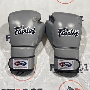 Guantes de Entrenamiento de Kickboxing y MMA Fairtex Color Azul Rey, Hechos a Medida, Productos de Moda, Cierre de Gancho y Bucle, para Adultos - Product Image 4