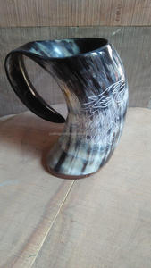Taza de cuerno vikingo de estilo Animal hecha a mano de lujo artesanías naturales talladas cuerno para beber religioso al por mayor India fábrica mejor precio - Product Image 2