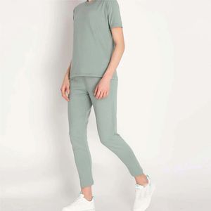 Ensemble t-shirt et pantalon pour femmes modernes, vêtements de sport, tissu respirant, tenue de fitness pour la salle de sport - Product Image 5
