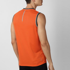 Camiseta sin mangas naranja para hombre, cuello redondo, color sólido, ropa deportiva, transpirable, de poliéster tejido, ajustada - Product Image 2